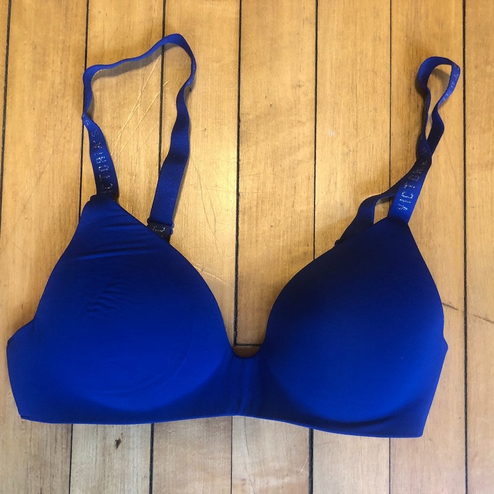 Victoria’s Secret Lightly Lined Wireless Bra